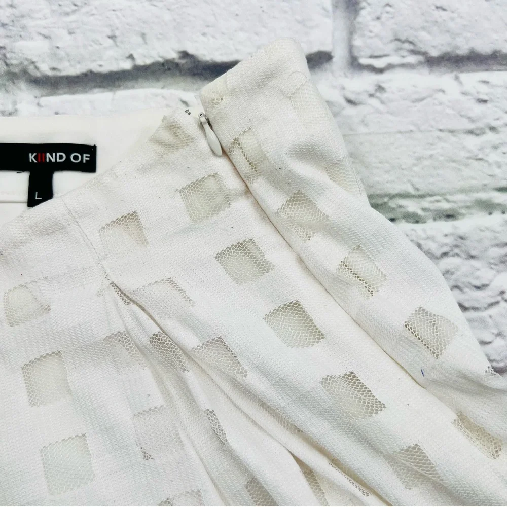Kind Of White Textured Skirt Size Large Layered Mini Pleated Flare